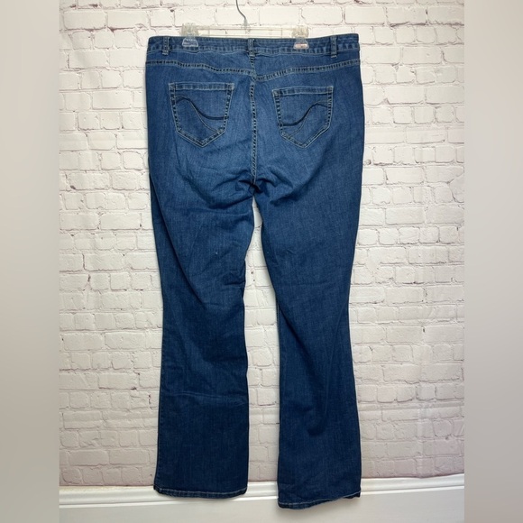 Lane Bryant Genius Fit Bootcut Jeans - Picture 5 of 15